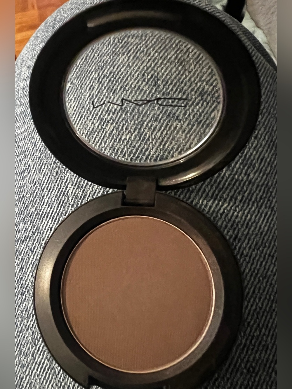 MAC “Fashion Fix” Pro Longwear Eyeshadow